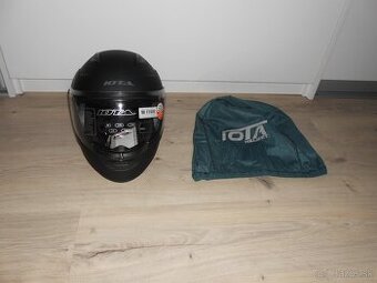 Predam novu vyklapaciu prilbu s protilsnecnou clonou .