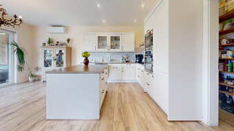 Na predaj priestranný rodinný dom v Slovenskej Novej Vsi