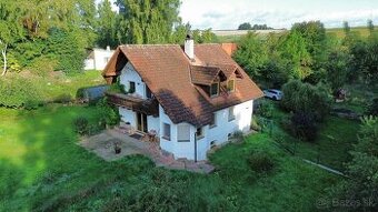 Rodinný dom 5+1 s dvojgarážou a pozemkom 2771 m², okres Doma