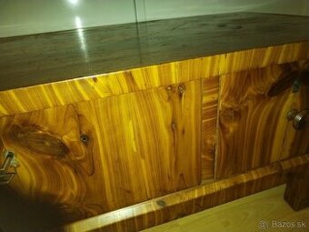 Art Deco nízka komoda