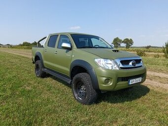 TOYOTA HILUX 3.0 D-4D A/T - 1