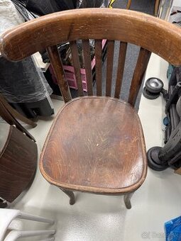 drevena retro stolicka