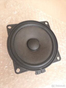 Predam stredovy reproduktor pre VW Golf 5