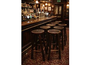 Barové mohutnejšie stoličky 8ks