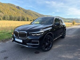 BMW X5 3,0D, r.2023 TOP výbava, 49 106€ bez DPH, 7 miest