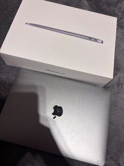 13-palcový MacBook Air s čipom Apple M1