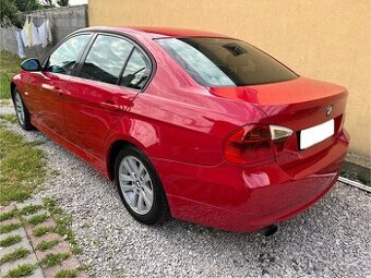 Predám BMW E90 320d 90kw r.v2008 - 1