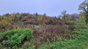Na predaj pozemok výmere 635m2 v obci Chrámec - 1