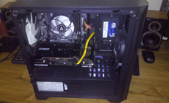 PC - Ryzen 5 2400g + RX 6600 8GB