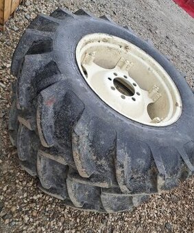 PREDAM NAFUKANY PAR KOLIES 14-9X28 TRAKTOR ZETOR