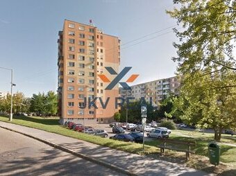 NNa predaj: Priestranný 4-izbový byt v Štúrove – ideálny na