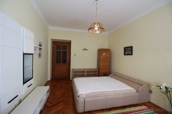 Prenájom izby v centre mesta Špitálska ul. Bratislava