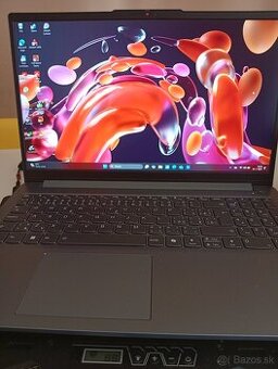 HERNY NOTEBUK LENOVO LOQ NOVY V ZARUKE