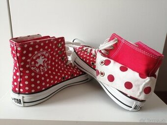 CONVERSE bodkované