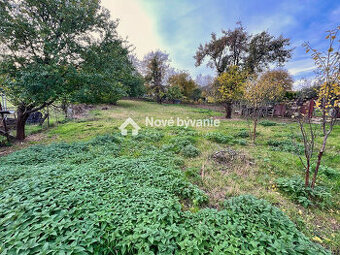 Na predaj pozemok určený na výstavbu rodinných domov – 1183 