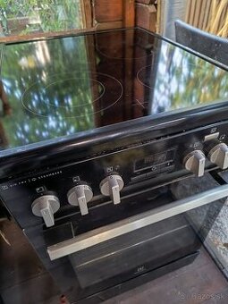 Samostatný sporák elektrolux elektrický