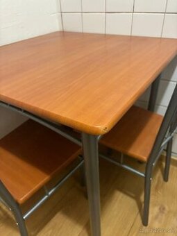 Stôl+stoličky