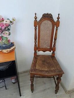 Predám starožitné stoličky 3ks