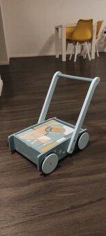 Drevený vozík s kockami Little Dutch