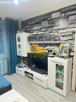 Prenajmem 1 izbový byt v Nových Zámkoch