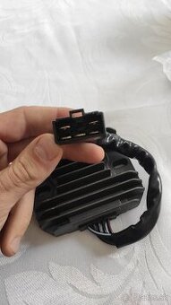 Regulator dobíjení suzuki