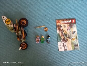 Lego Ninjago Lloydova motorka do džungle