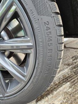 Zimne pneu+alu disky original BMW 245/45 R18