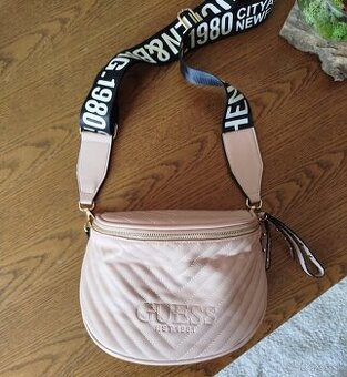 Kabelka Guess