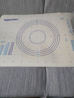 Tupperware podložka na cesto