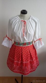 Dámsky kroj.