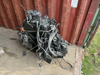 Predám zadretý motor 2.0 tdi, 103kw, BMP s prevodovkou