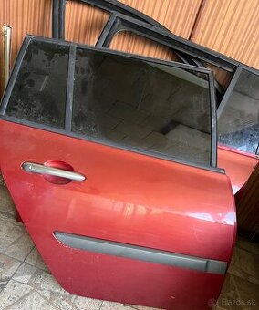 Vsetko komplet za 100e Renault Megane II