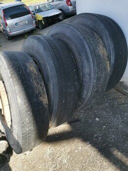 295/80R22,5