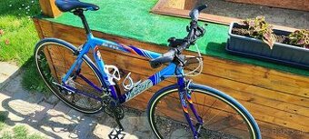 Cestný bicykel