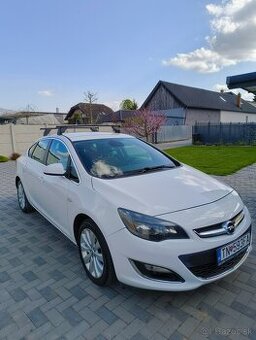 Opel Astra J sedan 1.4 turbo 103kw 2014