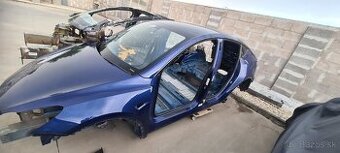 TESLA MODEL Y ZADNE LAVE DVERE KOMPLET