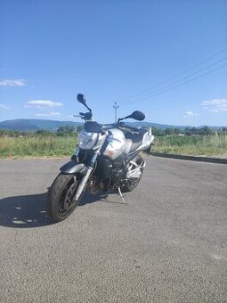 Suzuki GSR 600