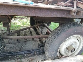Vlecka za traktor.