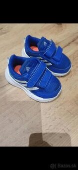 Adidas tenisky č. 19