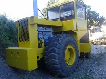 zemný valec VV 2000