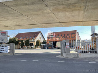 Administratívny, obchodný a skladový priestor v priemyselnej