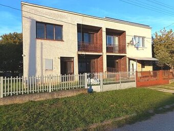 Na predaj poschodový rodinný dom – radová zástavba (dvojdom)