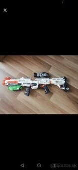 Detská plastová puška – hračka