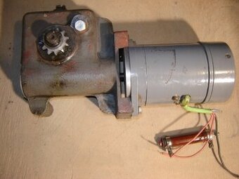 Motorček s prevodovkou - 1