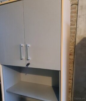 Kancelárska skriňa