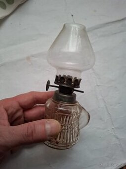 Malá petrolejová lampa