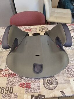 Detsky podsedak do auta