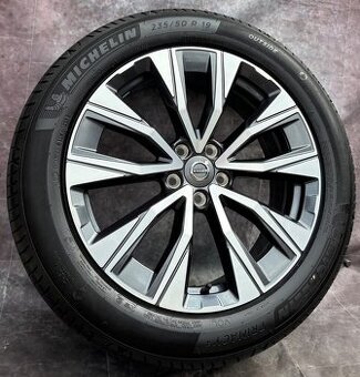 Letní sada alu kol Volvo V90 CC/XC40 235/50R19 105V
