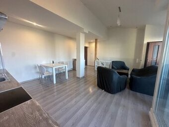 Na prenájom 3+kk izbový byt v centre mesta - Voľný Ihned