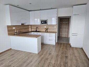 4 izbový byt HELSINSKÁ ul., Ťahanovce - NOVÁ REKONŠTRUKCIA